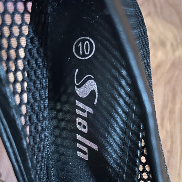 NWOT SHEIN black high heels with gold accent chain on shoe 4” heel, Size 10 - Picture 8 of 10